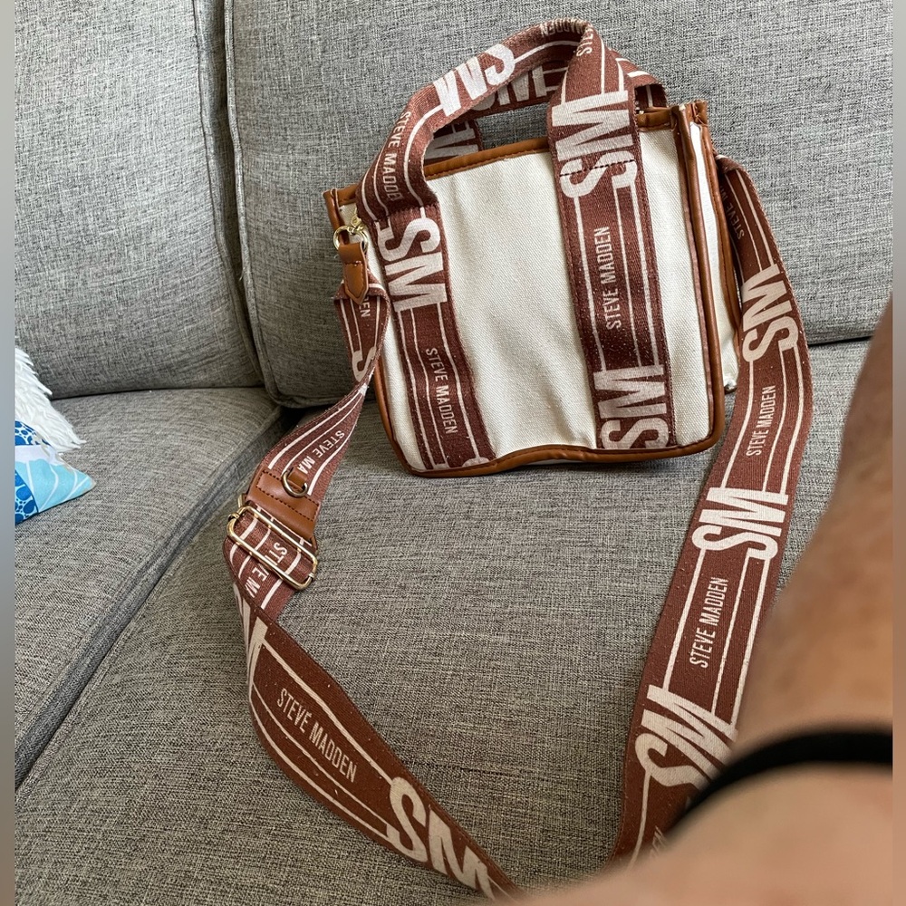 Steve Madden BWebber Tan White Canvas Crossbody logo Belt Satchel Bag